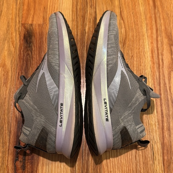 BROOKS Levitate 4 Running Shoes Size 9.5 - Picture 7 of 15